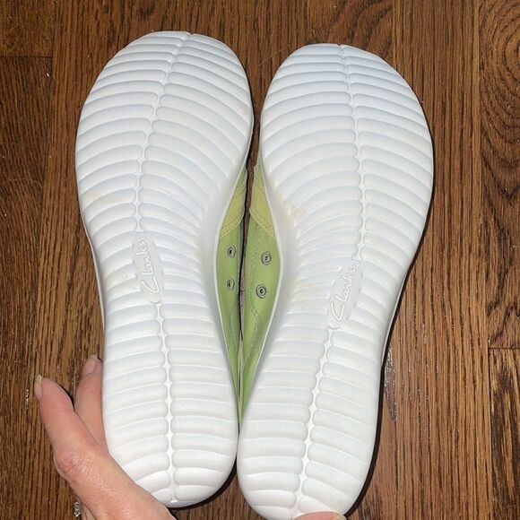 Clarks lime green & gray athletic/walking shoes - Picture 4 of 7